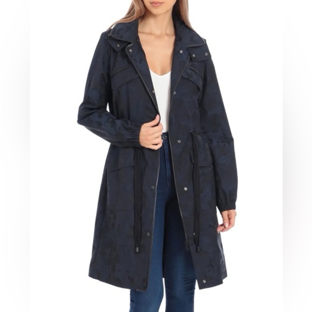 Avec Les Filles. Star Jacquard Raincoat (Medium Weight). Midnight/Black. Size XS
